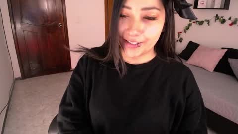 Mia zoe online show from October 7, 2:10 pm