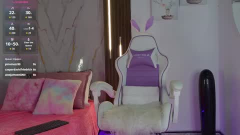 Snapshot of mia__099 chatting on September 24, 8:30 pm Mia Blonde online show from September 24, 8:30 pm