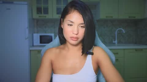 Snapshot of mia___lunaa chatting on September 23, 7:45 pm Mia online show from September 23, 7:45 pm