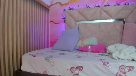 mia__blaze_ online show from October 27, 3:02 am