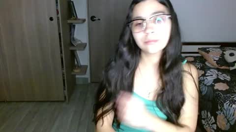 Mia online show from April 28, 4:38 am