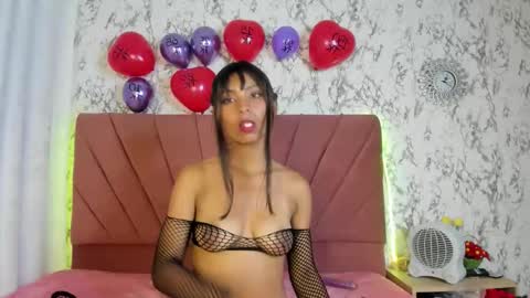 follow me MIA  online show from June 6, 9:54 pm