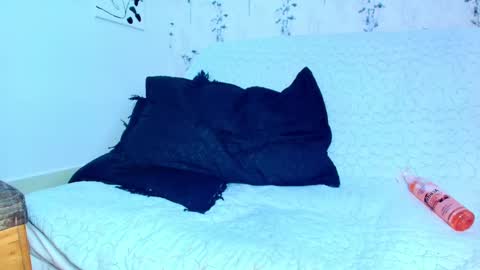 Mia  online show from September 12, 2:02 pm