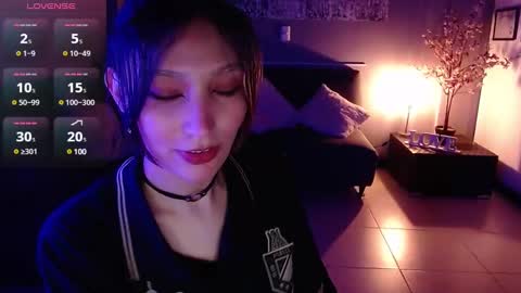 Snapshot of mia_collens_ chatting on January 8, 2:14 am MIA online show from January 8, 2:14 am