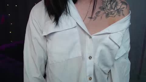 Mia online show from March 2, 5:08 am