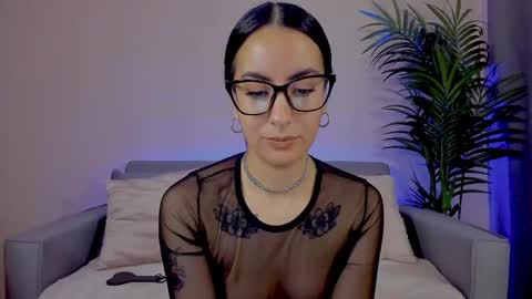 Sarah Luna online show from April 27, 1:52 pm