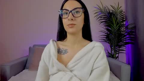 Sarah Luna online show from April 25, 11:24 am