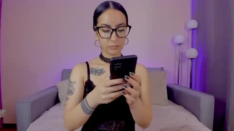 Sarah Luna online show from April 19, 12:38 pm