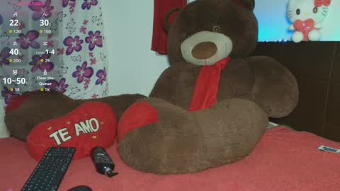 mia_fernand online show from April 28, 2:27 am