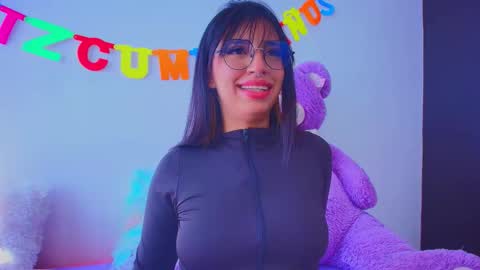 Mia flames online show from November 27, 3:26 pm