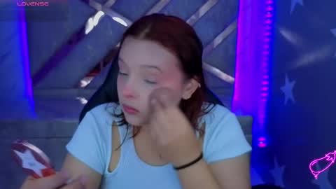 Mia online show from June 2, 1:23 pm