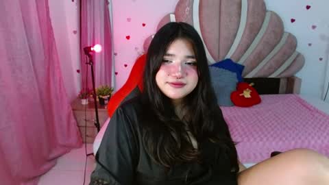 mia online show from April 25, 2:47 am