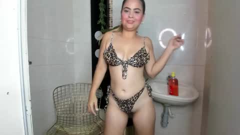 Mia online show from January 10, 8:48 pm