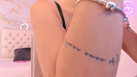    online show from October 7, 12:20 pm