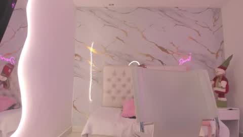    online show from January 6, 5:38 pm