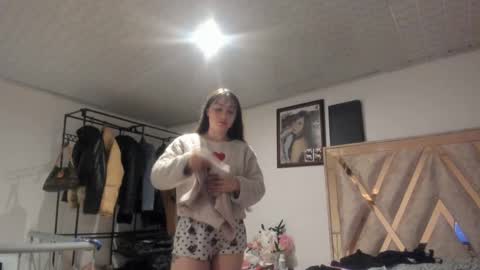 mia kaneee online show from October 2, 2:05 am