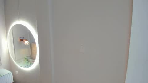 Mia online show from September 16, 3:14 am