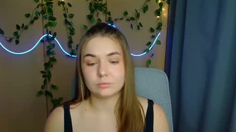 mia_lemm online show from February 24, 8:46 am