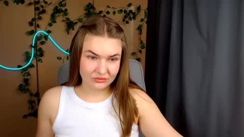 mia_lemm online show from April 24, 6:38 am