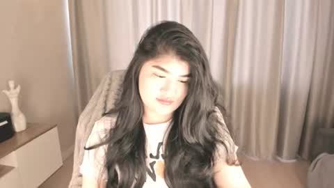 Mia 3 online show from July 22, 4:35 am
