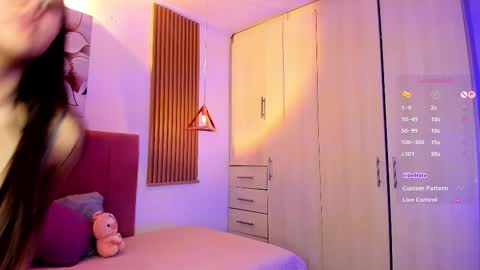 Mia Nevaeh - follow me online show from November 25, 9:26 pm