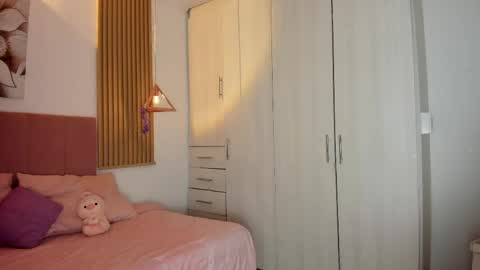 Mia Nevaeh - follow me online show from April 27, 8:28 pm