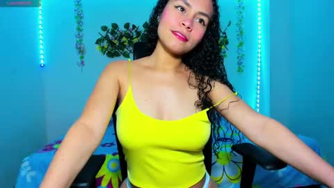 Mia online show from January 22, 5:48 am