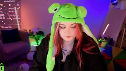 Mia online show from June 11, 1:38 am