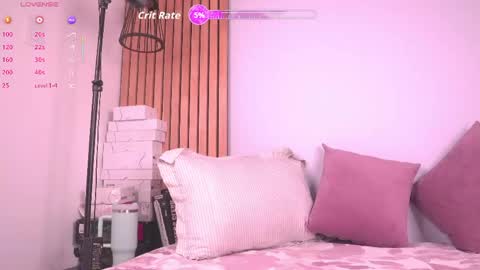 Mia Reeves online show from April 25, 7:11 pm