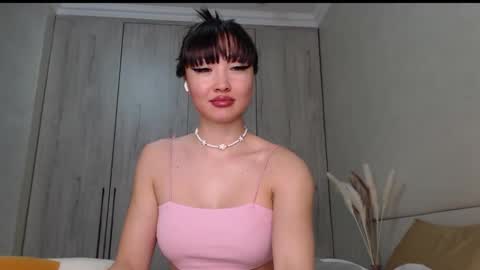 Mia Rie online show from June 8, 4:24 am