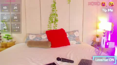 mia rousse25 online show from April 24, 2:47 am