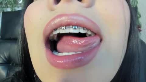 Mia Roux online show from November 27, 4:26 am