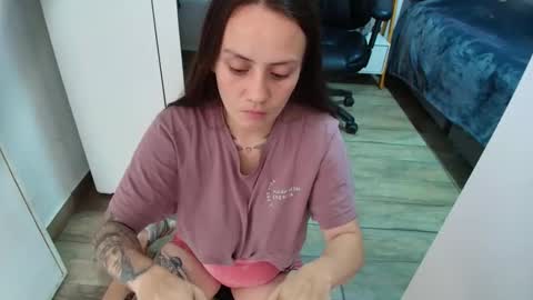 Mia Sepulveda online show from May 9, 7:38 pm