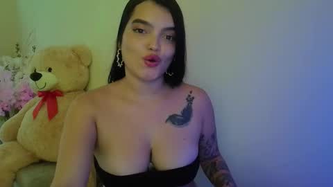 mia_thopsom online show from February 13, 5:03 pm