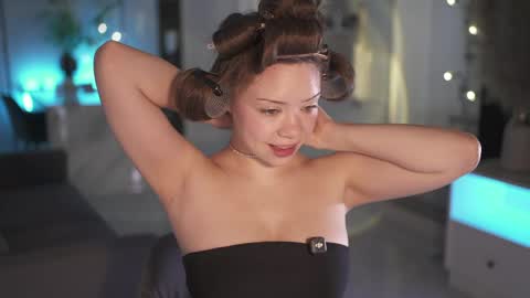 VixenMia online show from April 26, 3:59 am