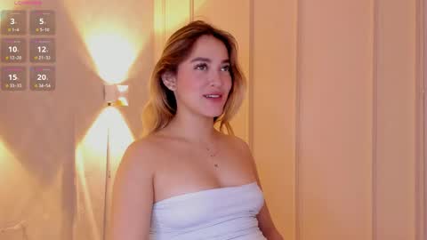 Mia White  online show from April 22, 1:08 pm