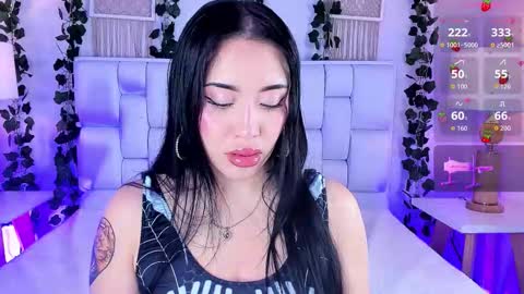 Mia online show from November 20, 11:55 am