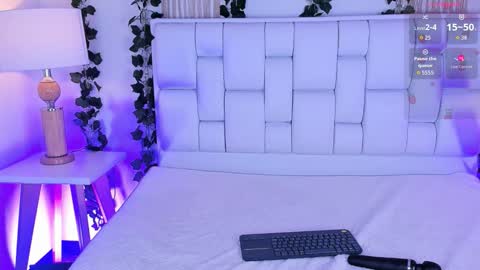 Mia online show from February 13, 11:45 am