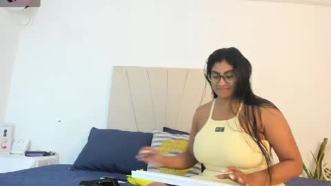 Snapshot of miaa_khaliffa_ chatting on September 25, 12:04 pm Mia online show from September 25, 12:04 pm