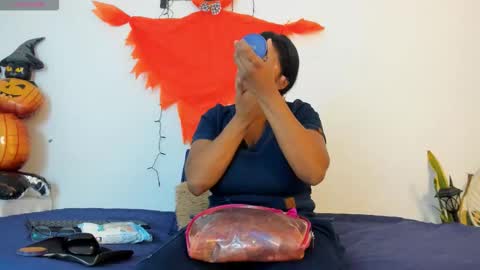 Snapshot of miaa_khaliffa_ chatting on October 20, 12:19 pm Mia online show from October 20, 12:19 pm