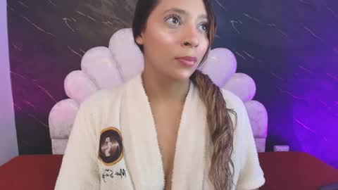 Mia online show from April 14, 12:16 pm