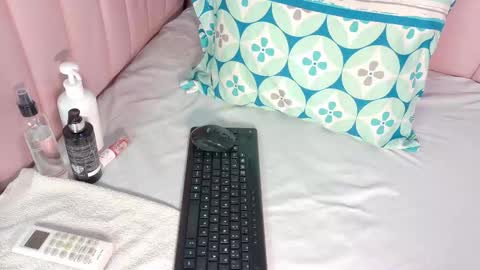 miaaffox online show from March 3, 3:34 am