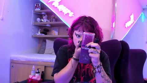 Mia online show from March 3, 12:53 pm