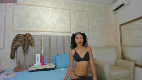 Miaasummer online show from April 17, 11:34 am