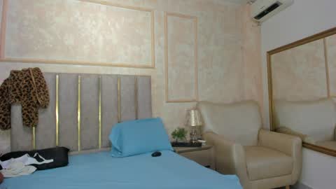 Miaasummer online show from April 27, 11:18 am