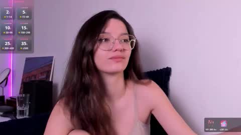 mia online show from March 16, 5:44 am