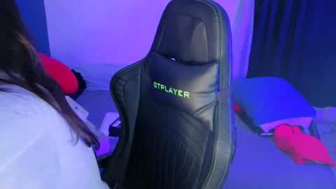 Mia online show from March 30, 2:44 am