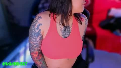 Mia online show from November 29, 3:32 am