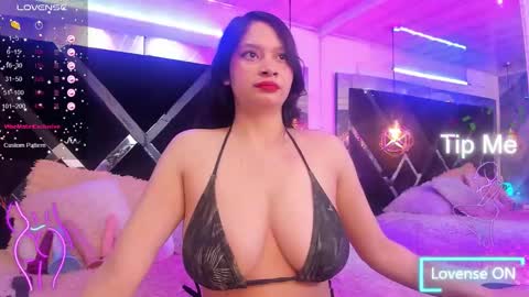 Mia online show from December 2, 1:40 am