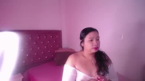 mia online show from June 12, 3:14 am